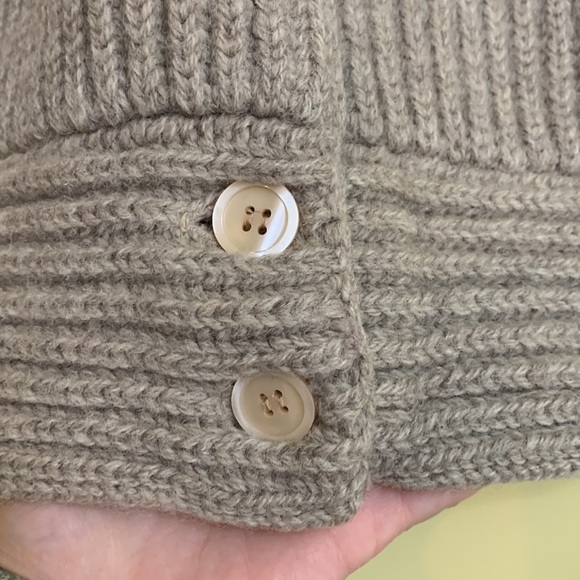 Jeanne Pierre | Tan Thick Knit Wool Pocket Button Down Jacket Cardigan M/L - Picture 5 of 17
